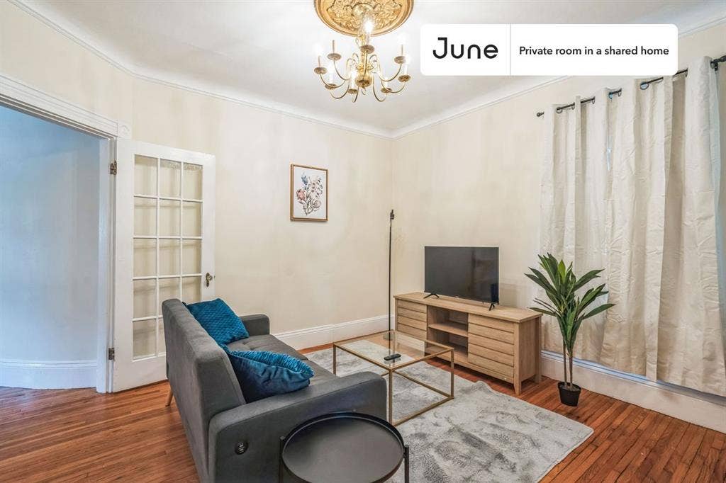 4 BR in Boston