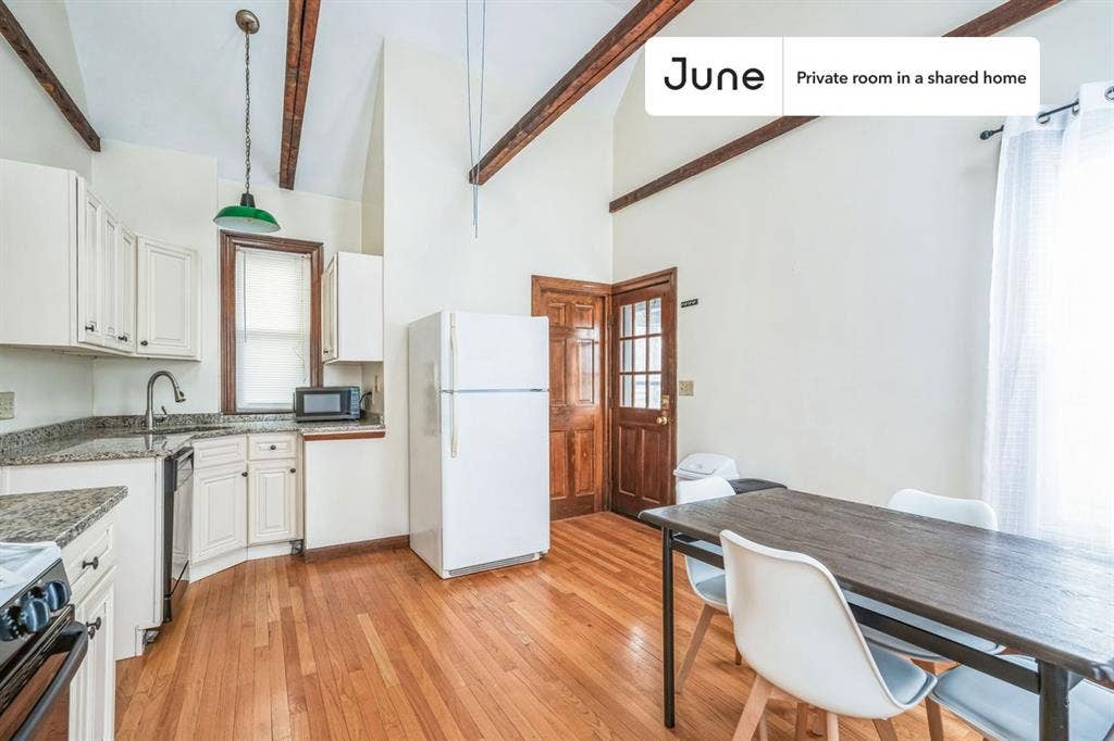 4 BR in Boston