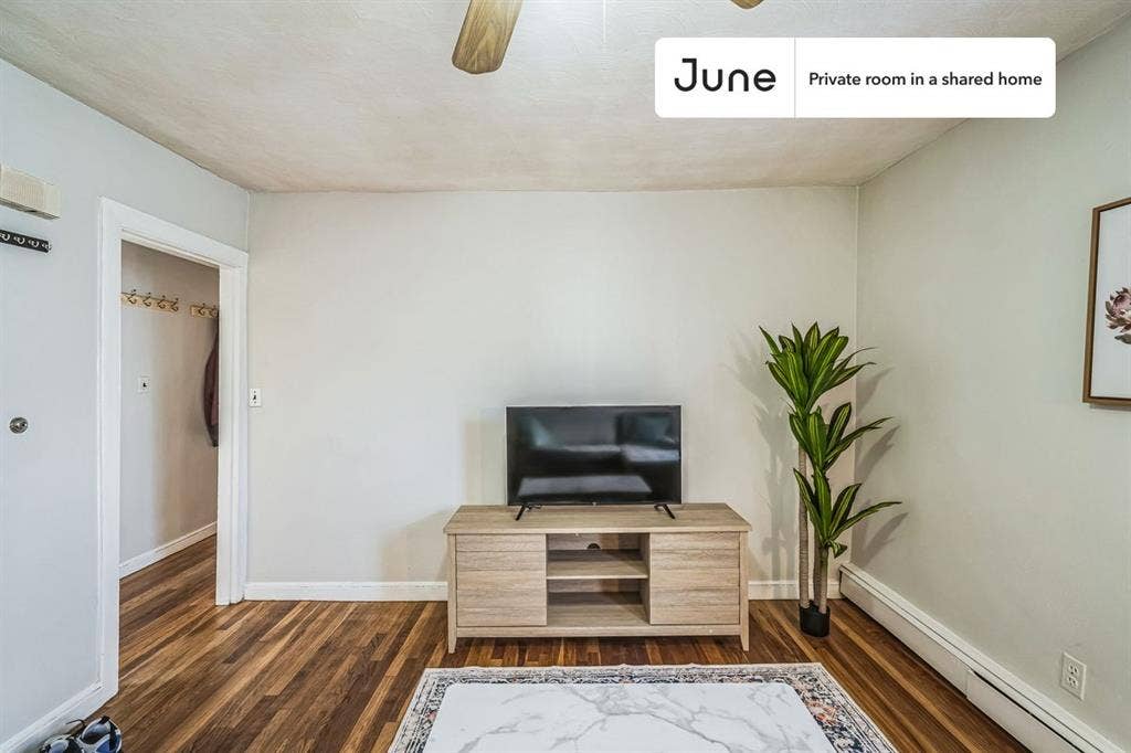 4 BR in Boston