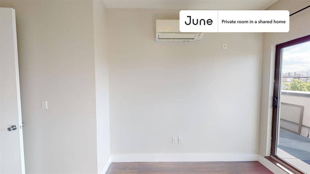 4 BR in New York City