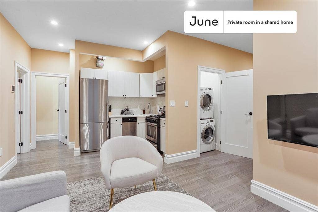 3 BR in New York City
