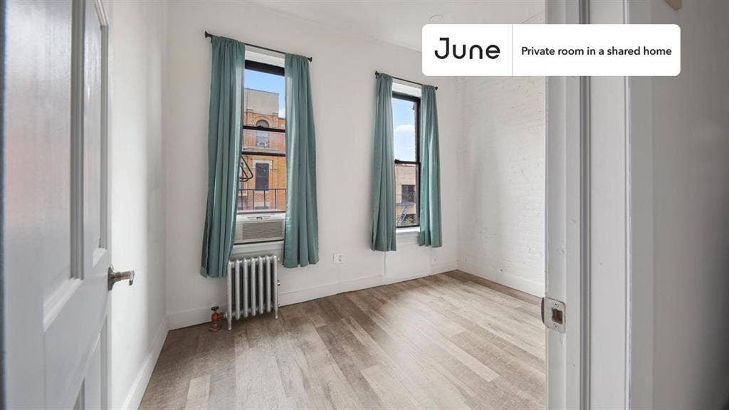 2 BR in New York City