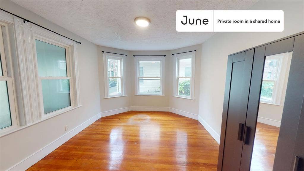 2 BR in Boston