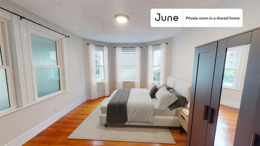 2 BR in Boston