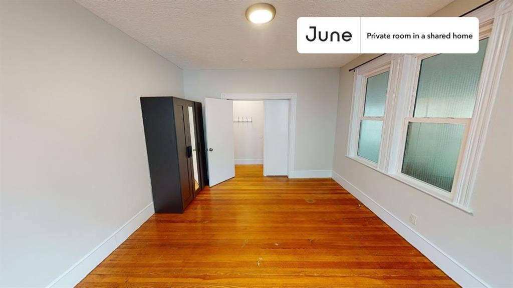 2 BR in Boston