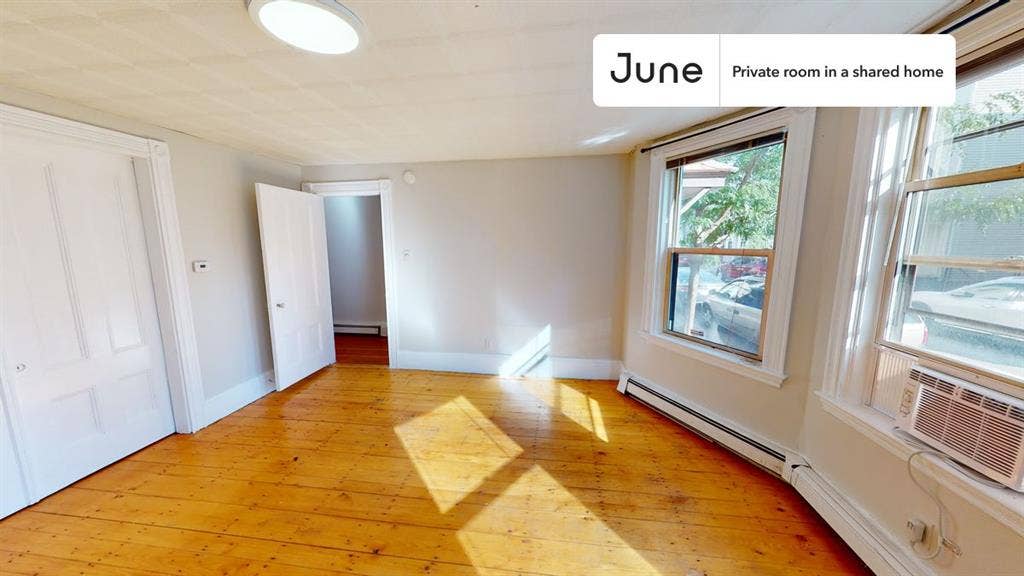 4 BR in Boston