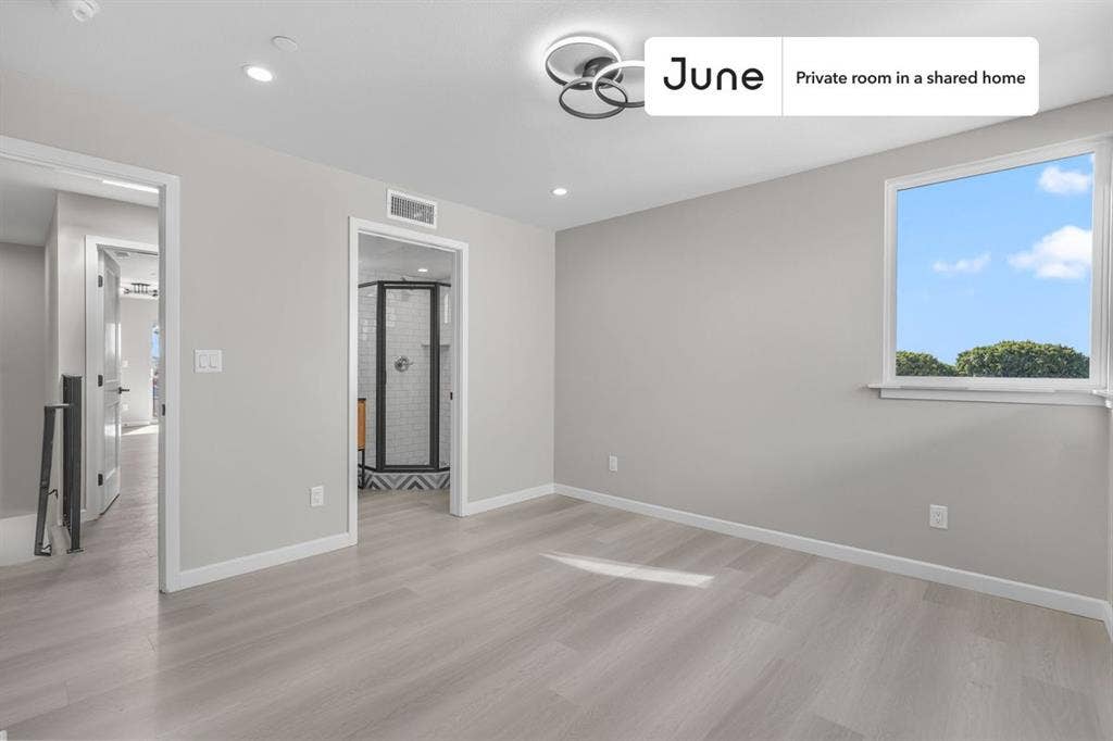 5 BR in Los Angeles