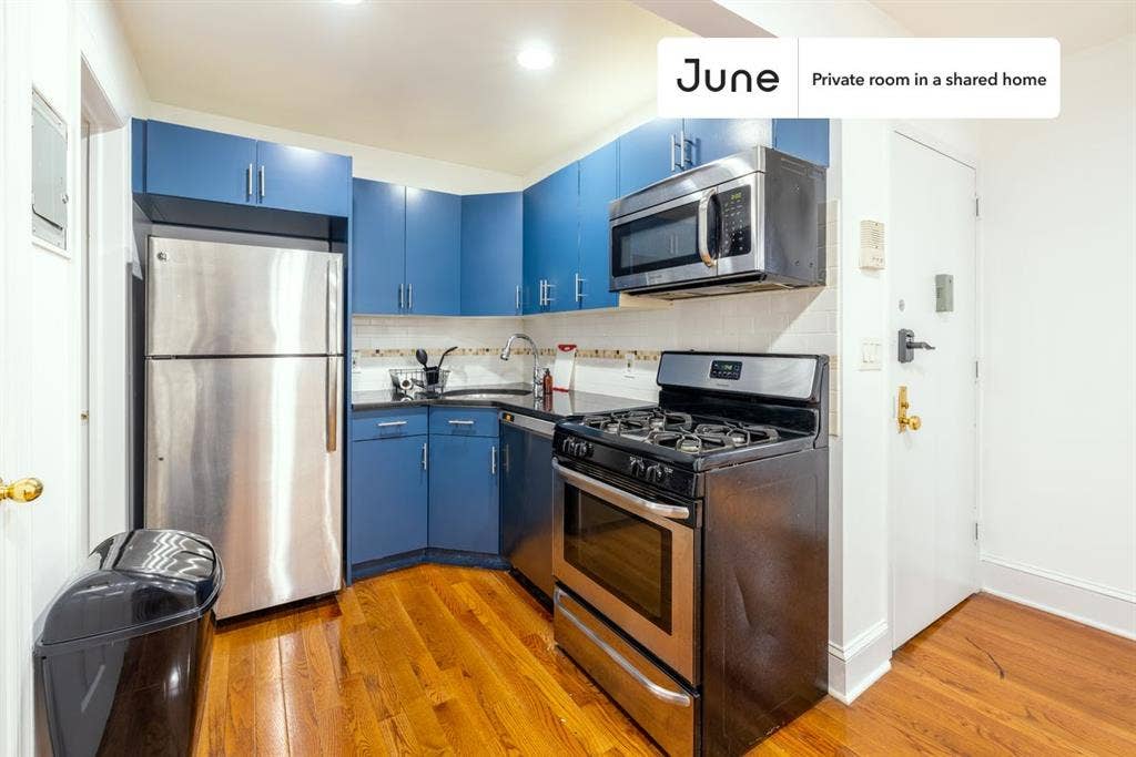 2 BR in New York City