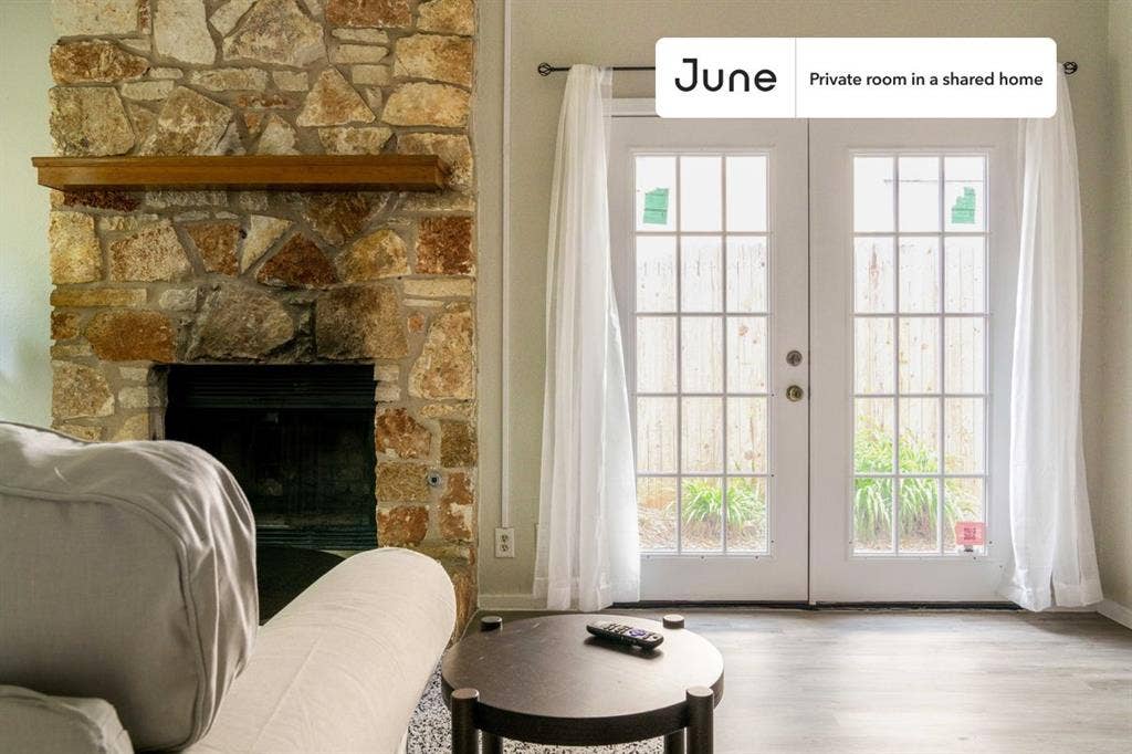 3 BR in Austin