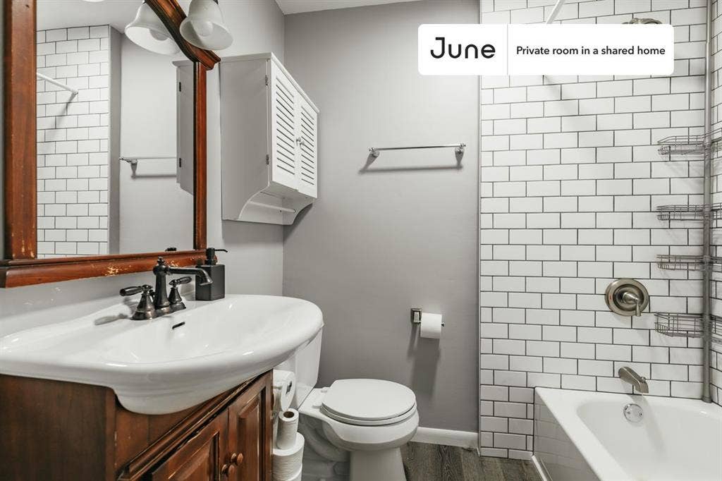 3 BR in Chicago