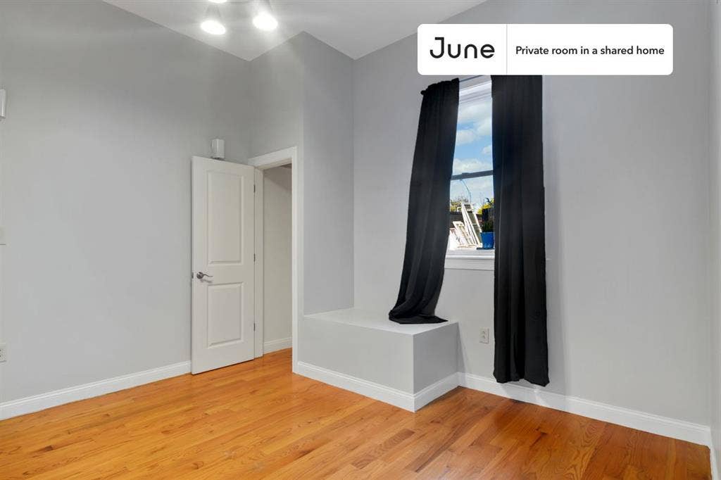5 BR in Boston