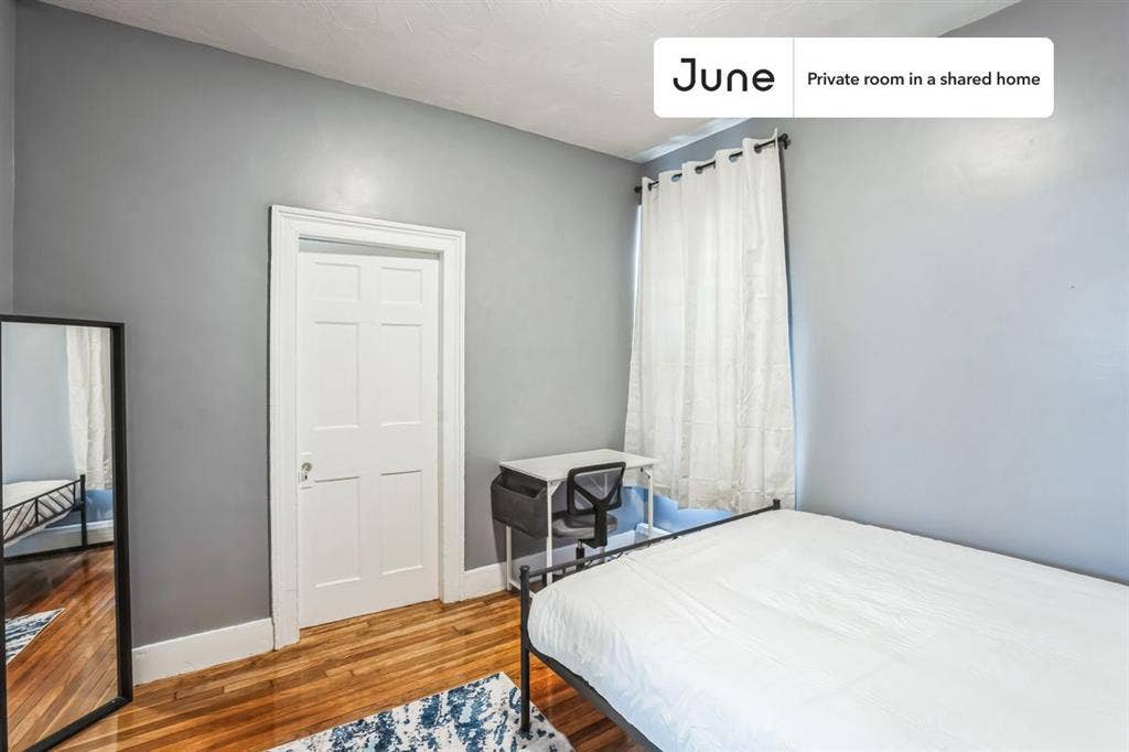 4 BR in Boston