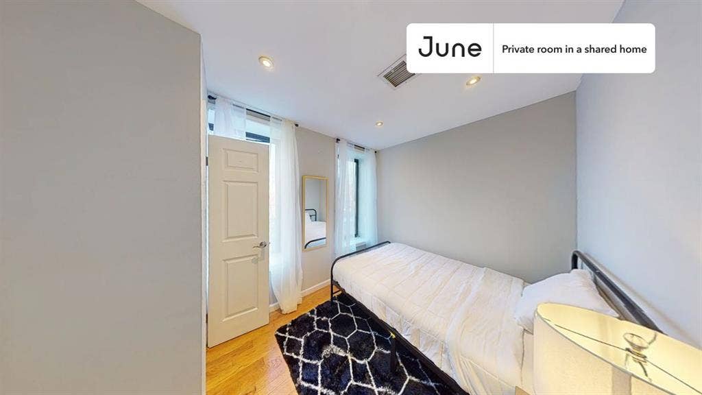 4 BR in New York City