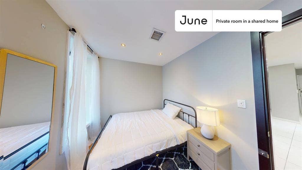 4 BR in New York City