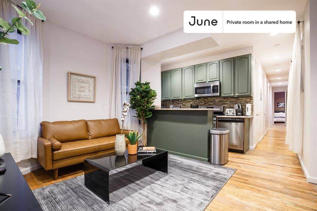 4 BR in New York City