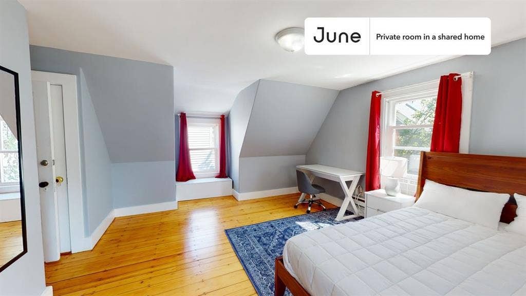 7 BR in Boston