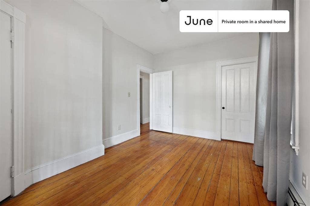 4 BR in Boston