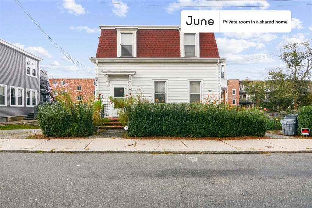 4 BR in Boston