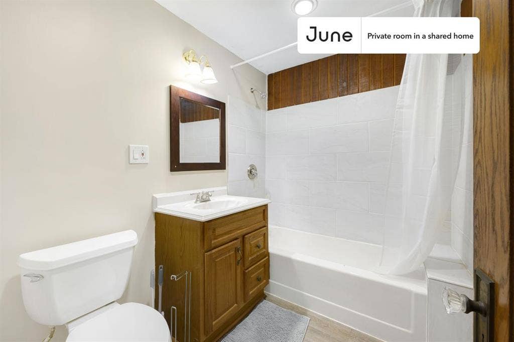 2 BR in Chicago
