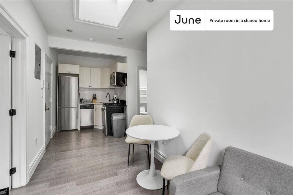 2 BR in New York City