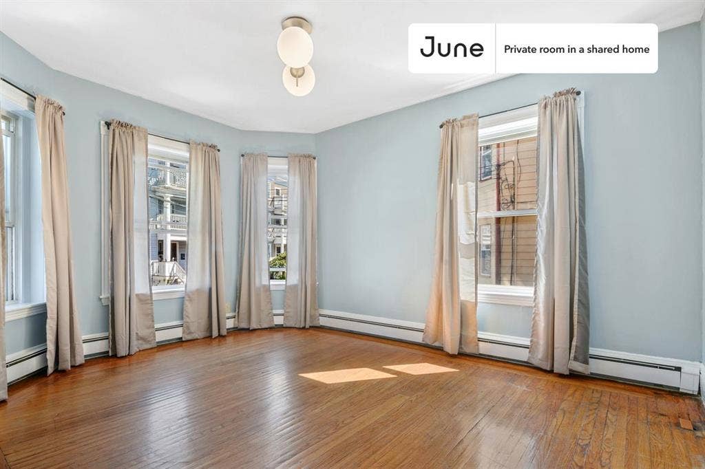 4 BR in Boston