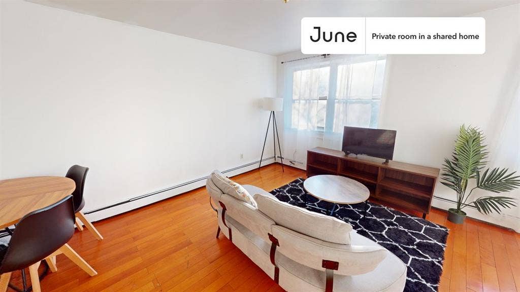 2 BR in New York City