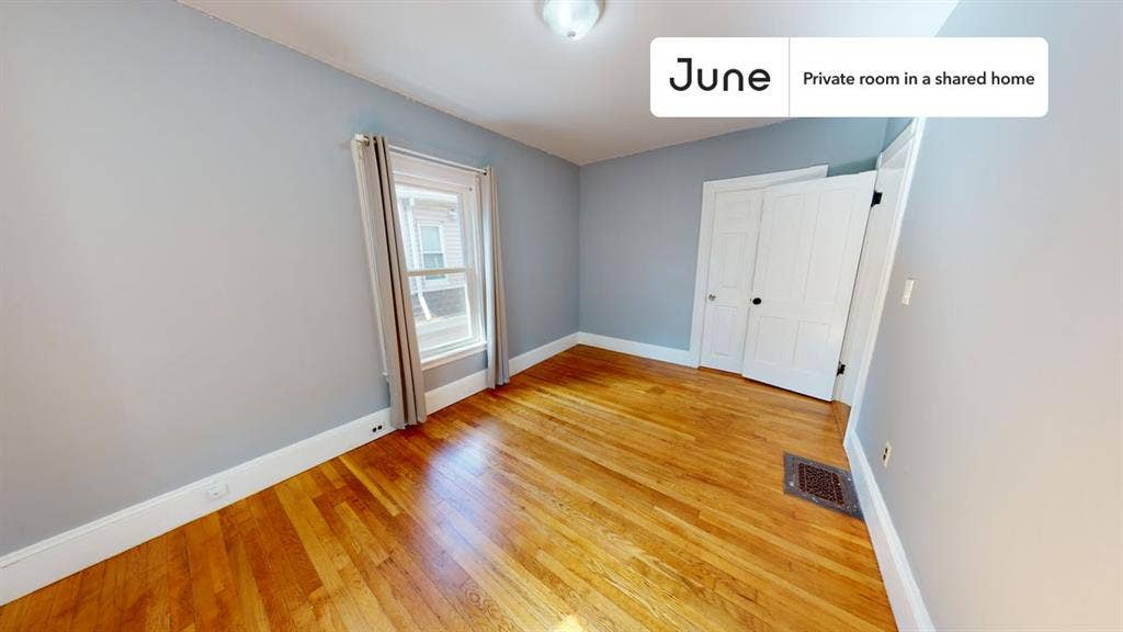 7 BR in Boston