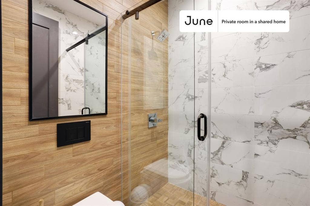 4 BR in New York City
