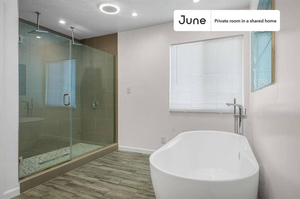 4 BR in Los Angeles