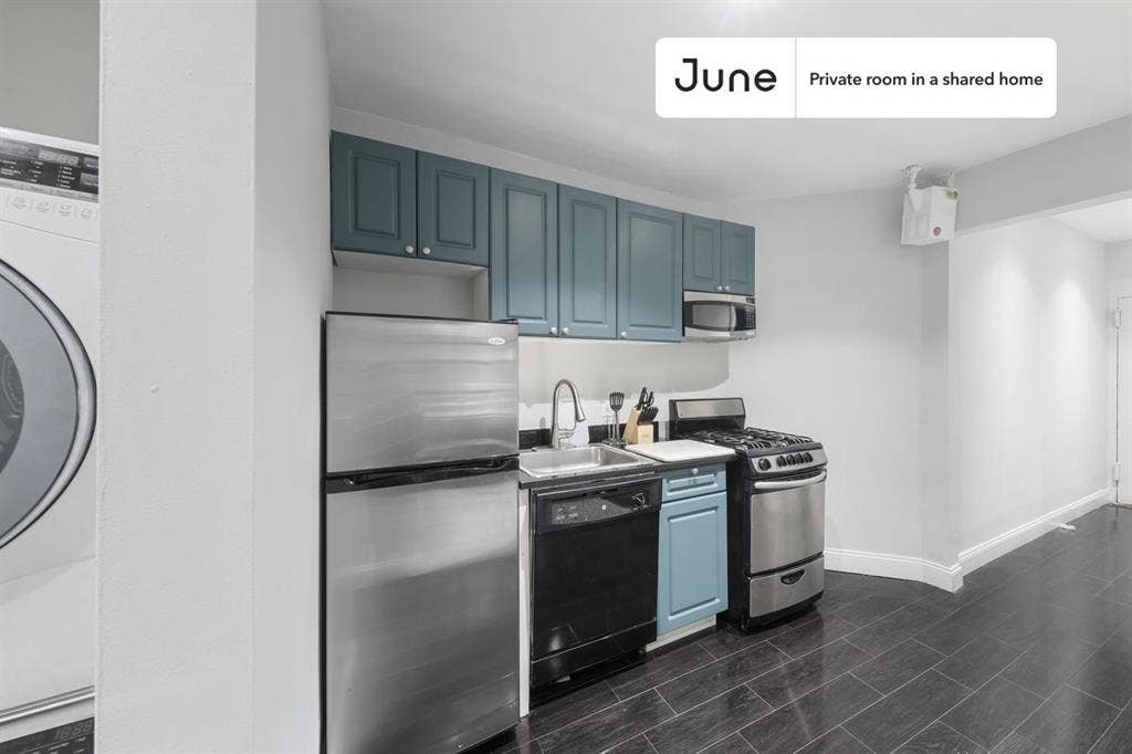 2 BR in New York City