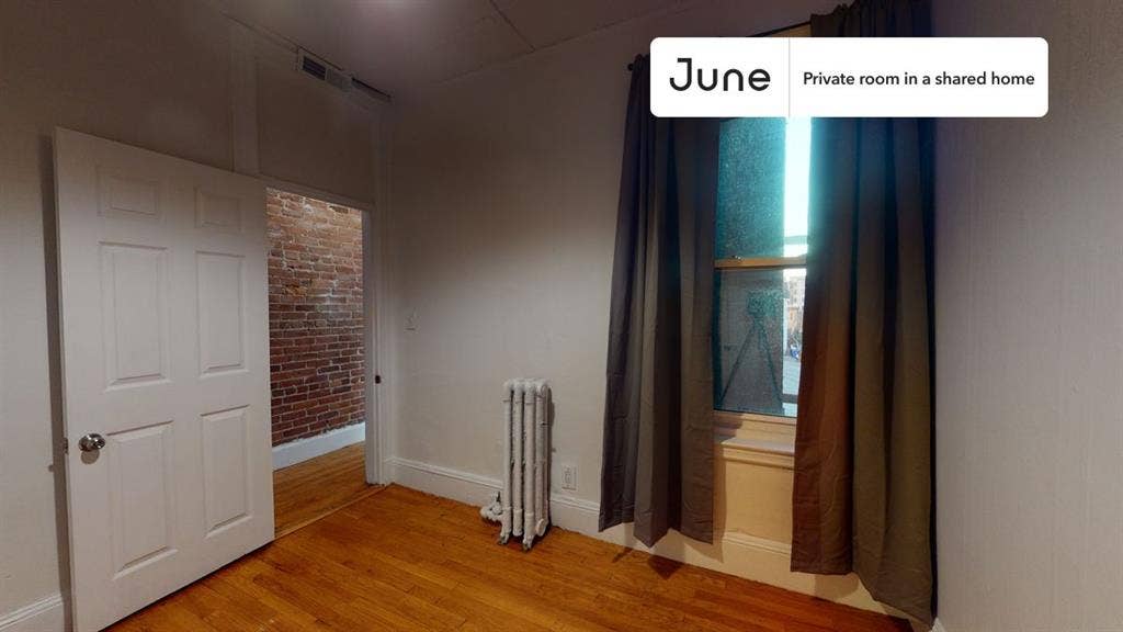 4 BR in Boston