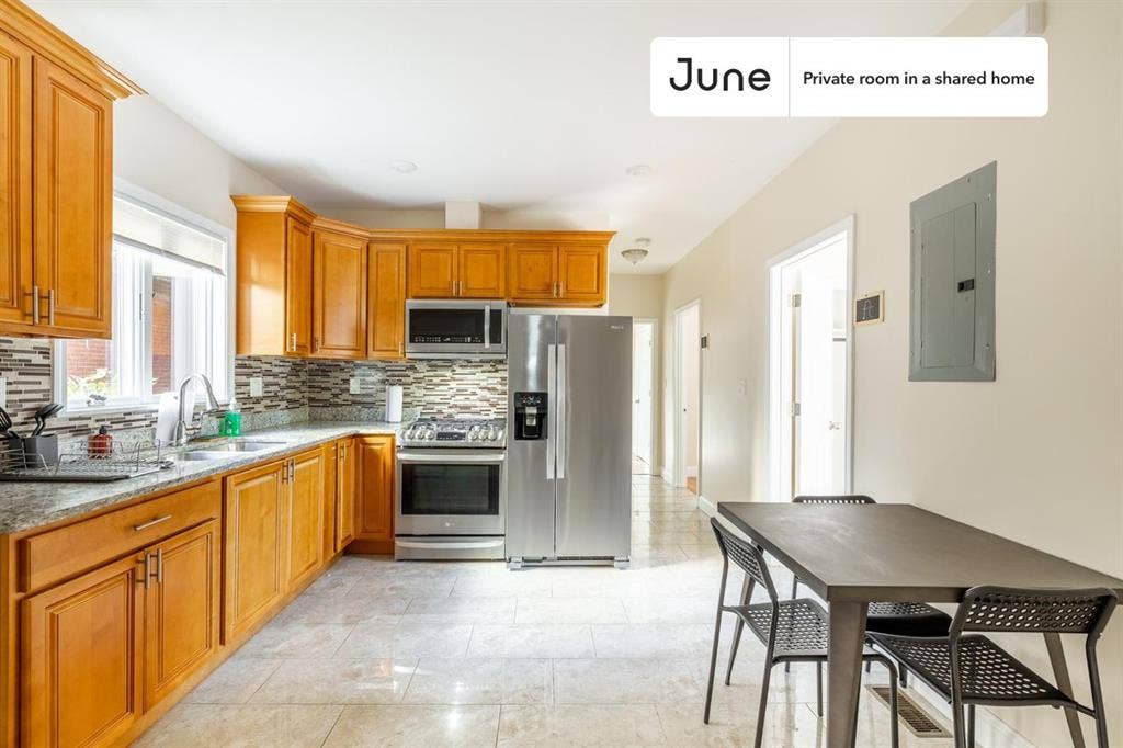 4 BR in Boston