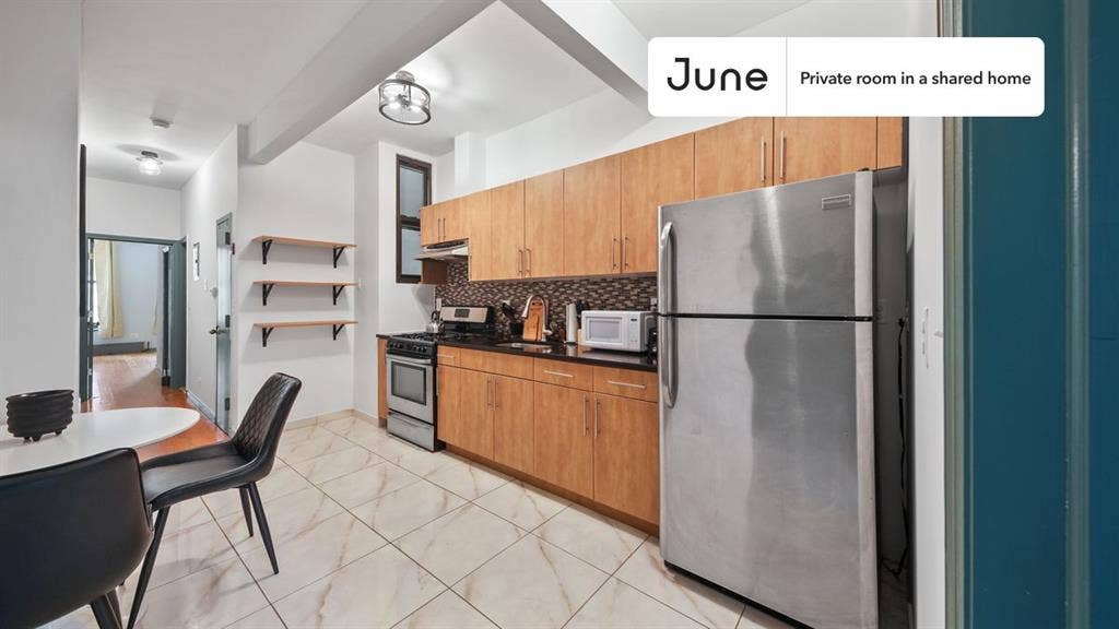 2 BR in New York City