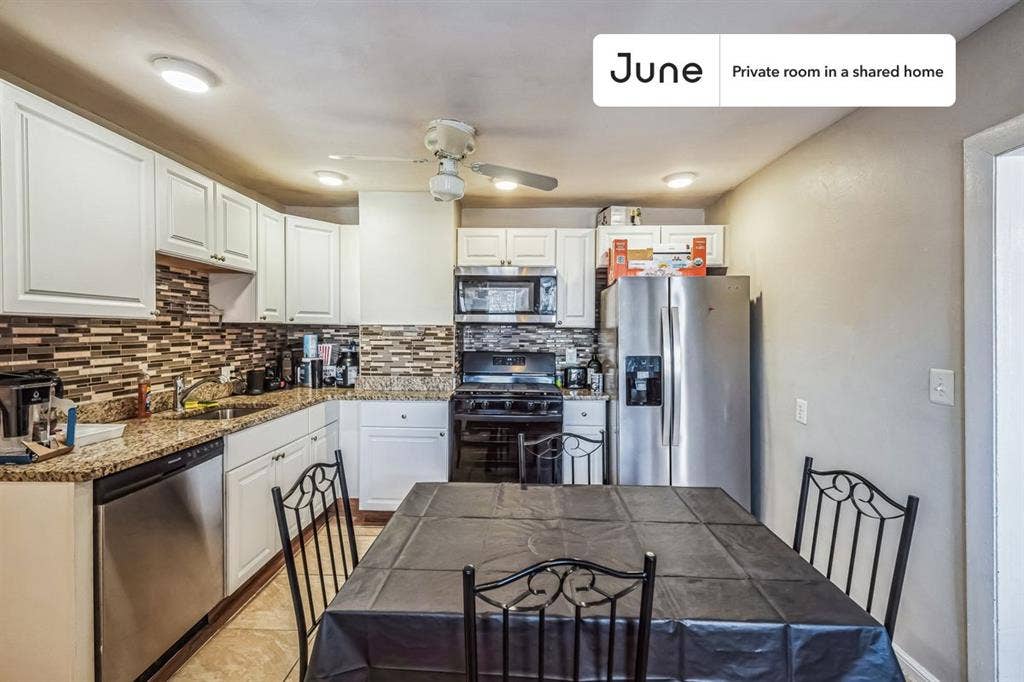 4 BR in Boston