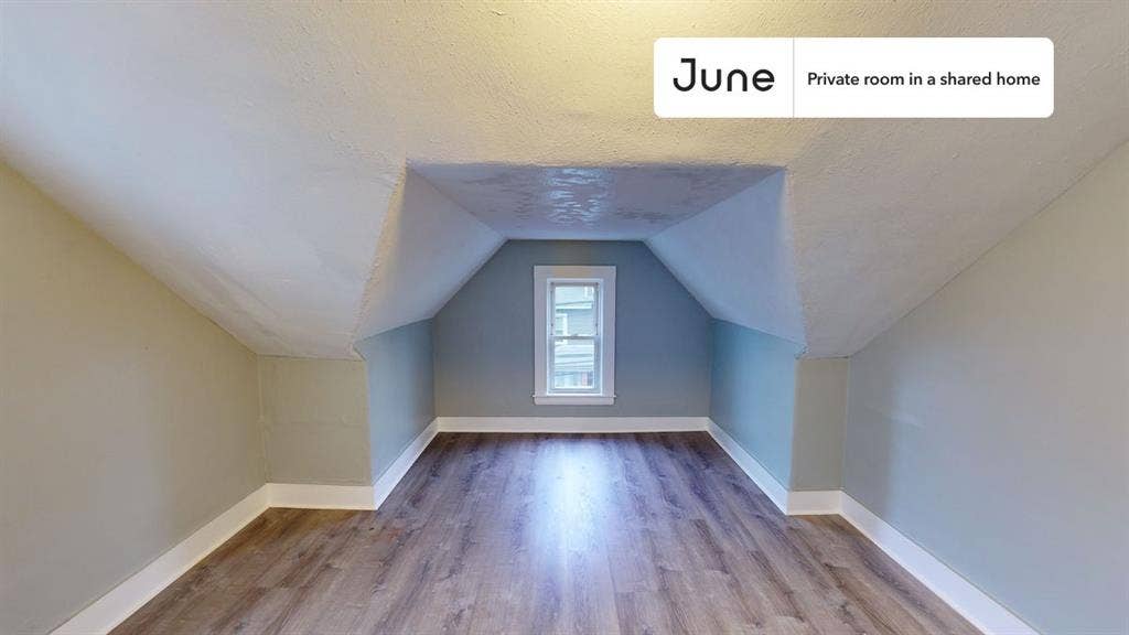 7 BR in Boston