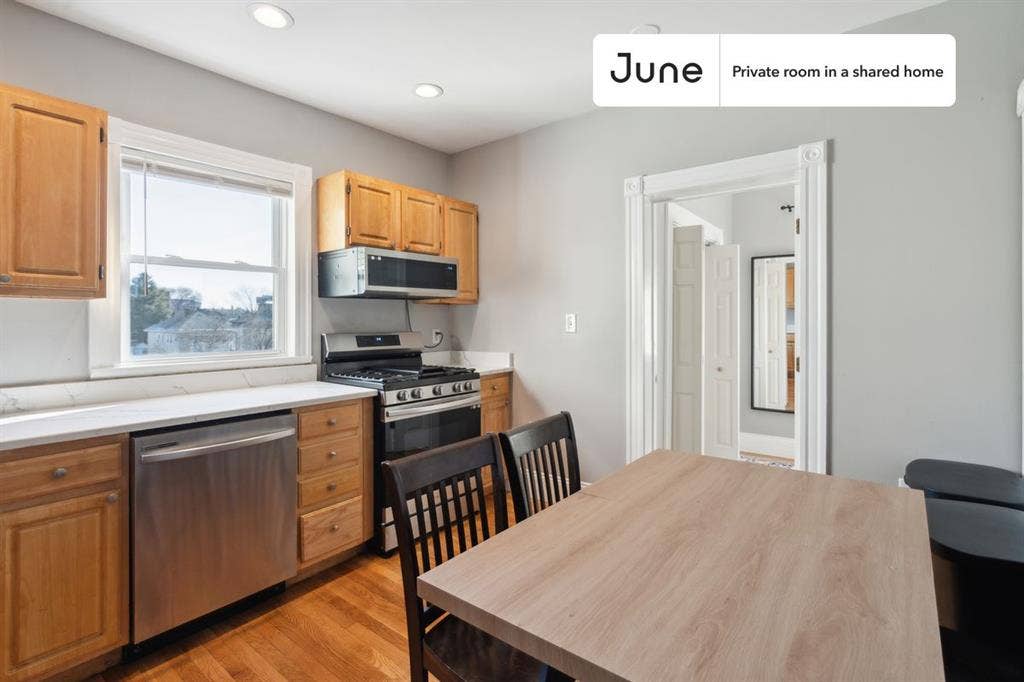 4 BR in Boston