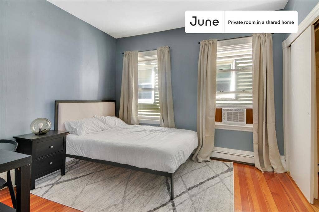 4 BR in Boston