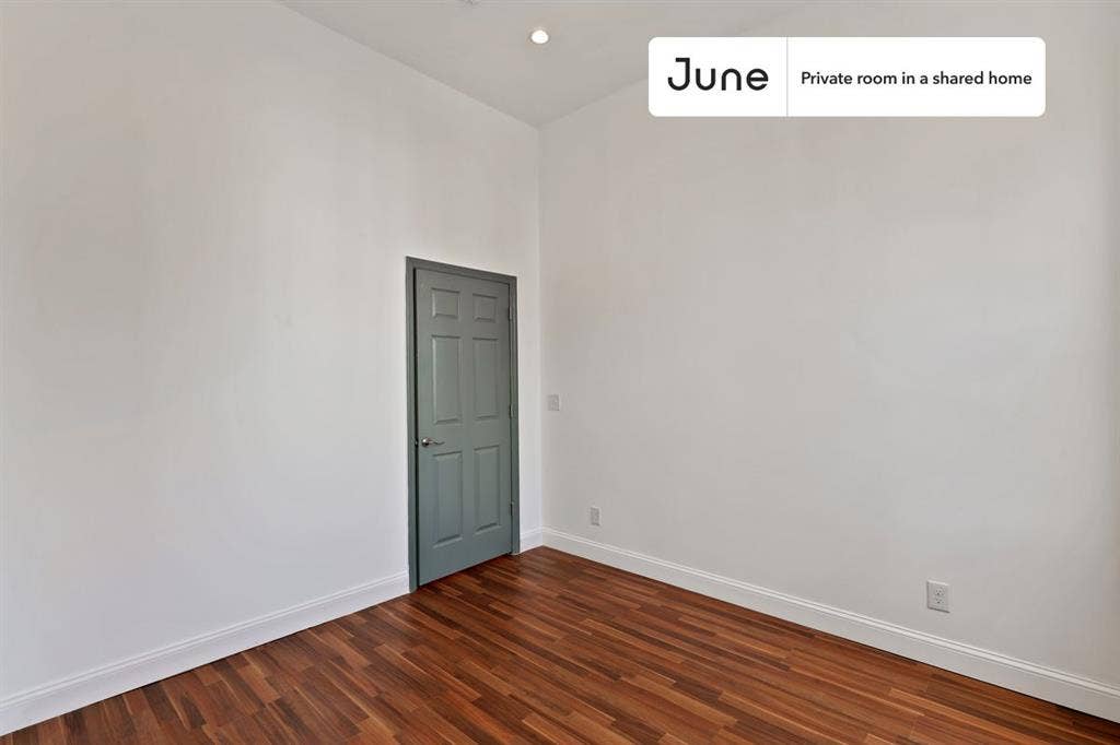 4 BR in New York City
