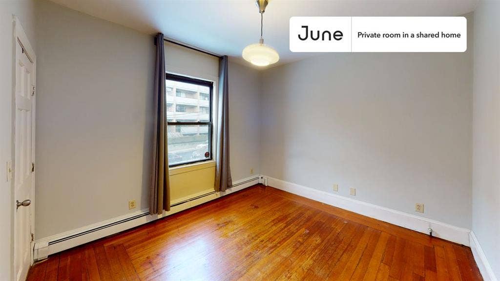 4 BR in Boston