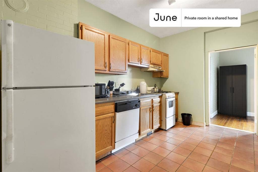 3 BR in Boston