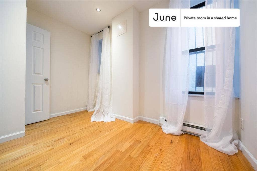 4 BR in New York City