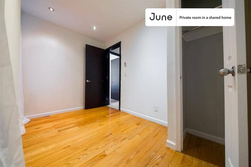 4 BR in New York City