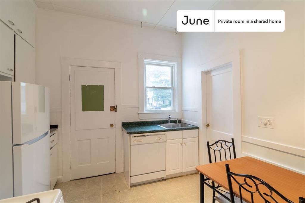 3 BR in Boston