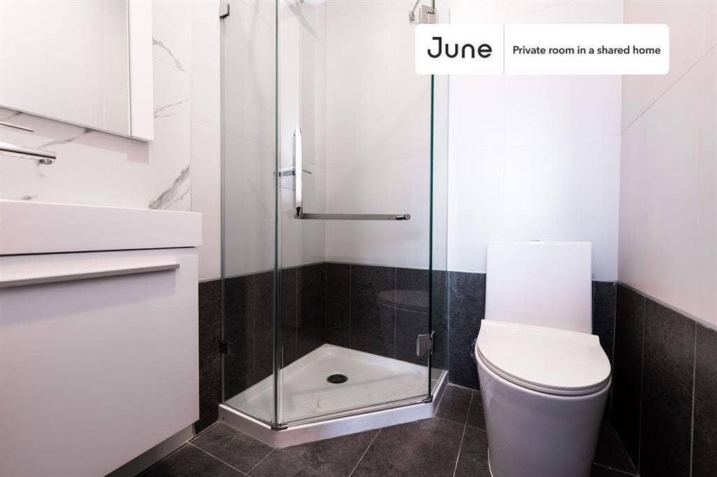 2 BR in New York City