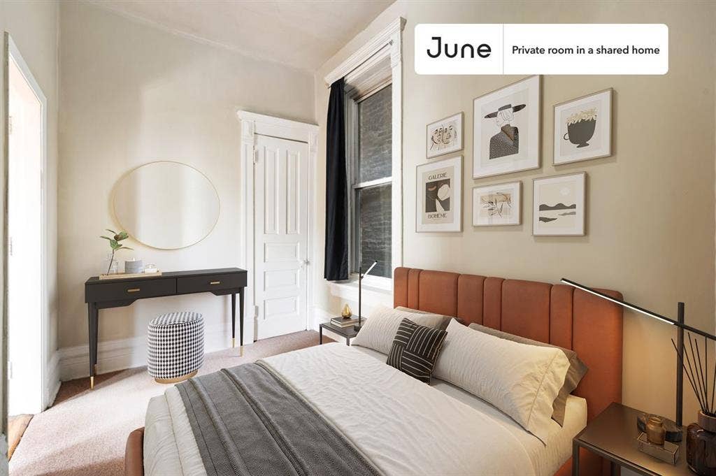 3 BR in Chicago