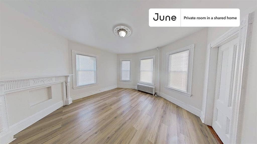 3 BR in Boston