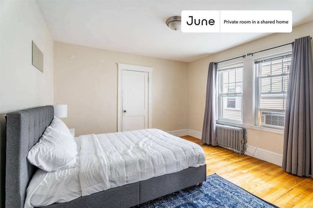 4 BR in Boston