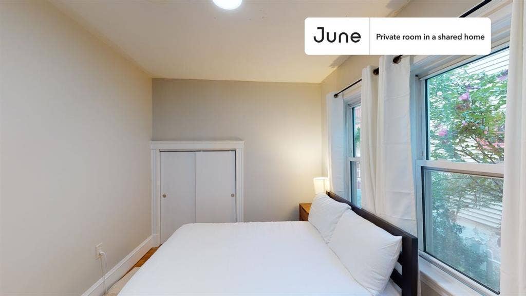4 BR in Boston