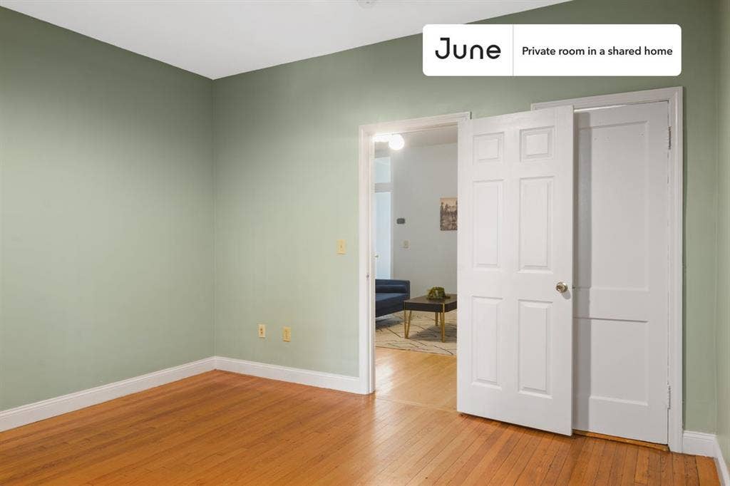 4 BR in Boston