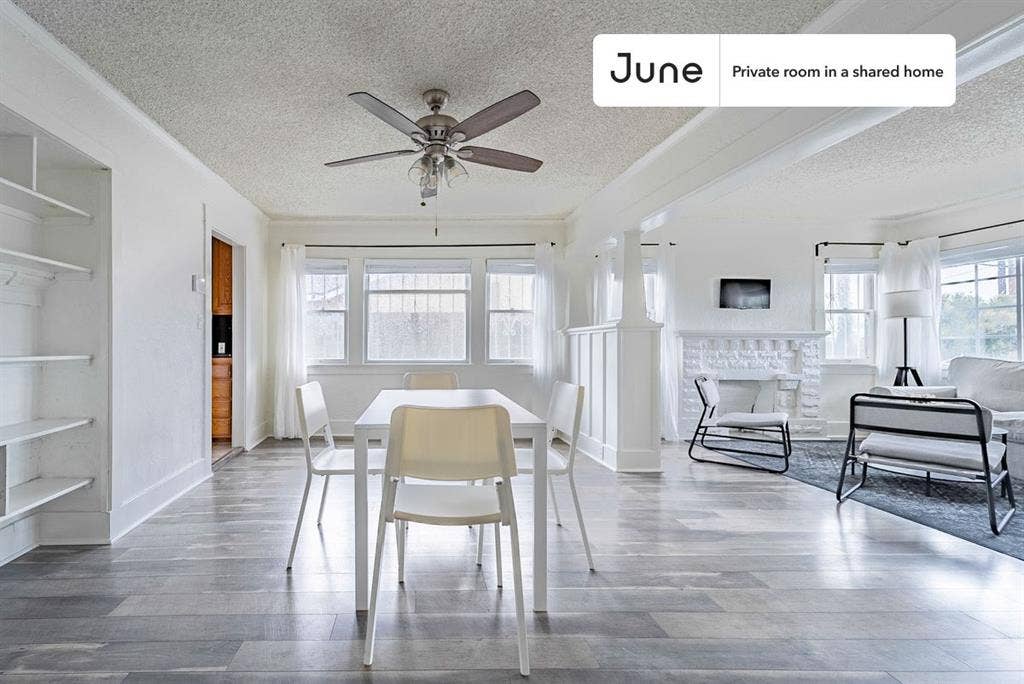 4 BR in Los Angeles